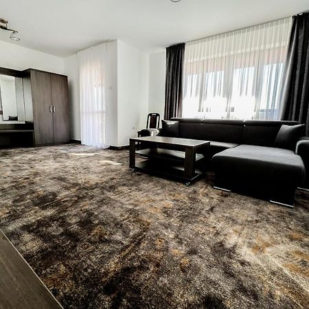 Motel Infinit Târgu Jiu Exteriér fotografie