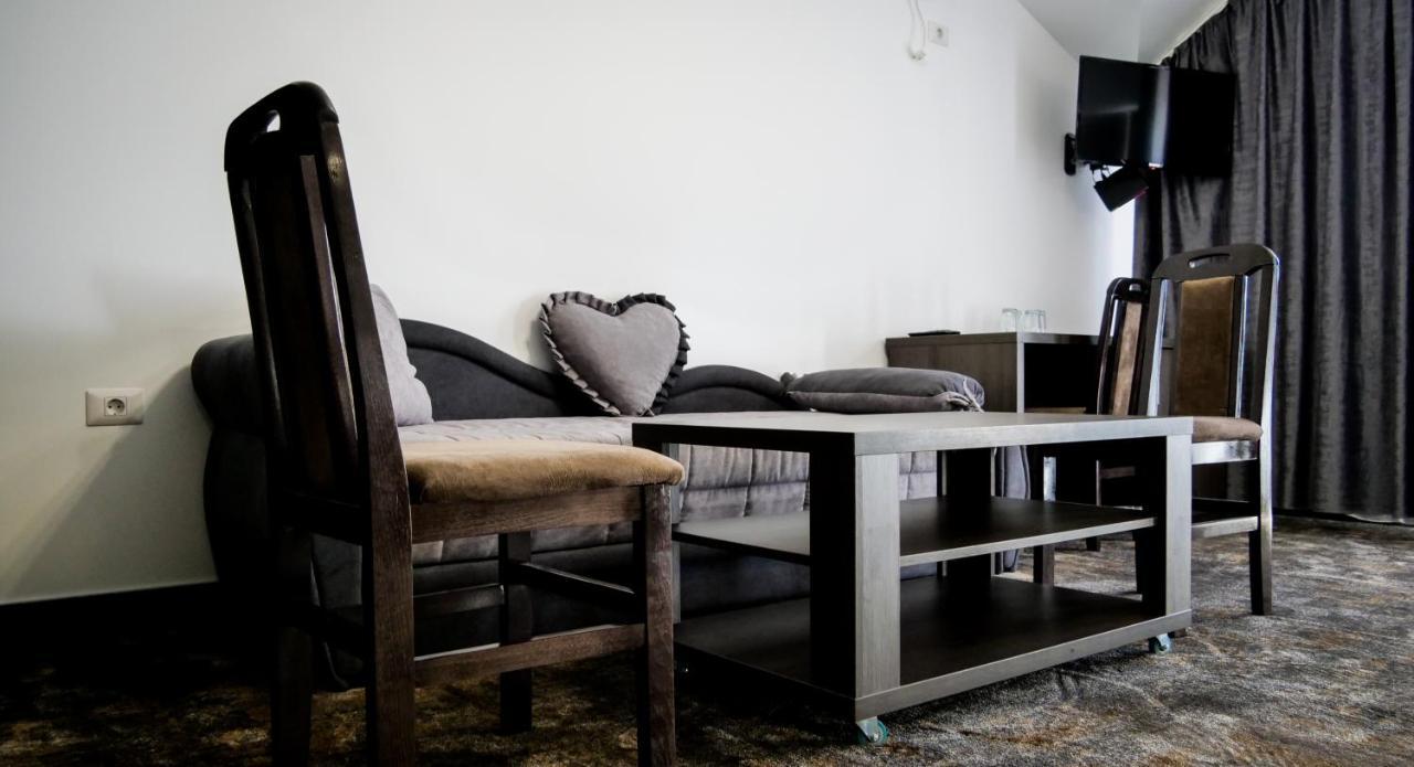 Motel Infinit Târgu Jiu Exteriér fotografie