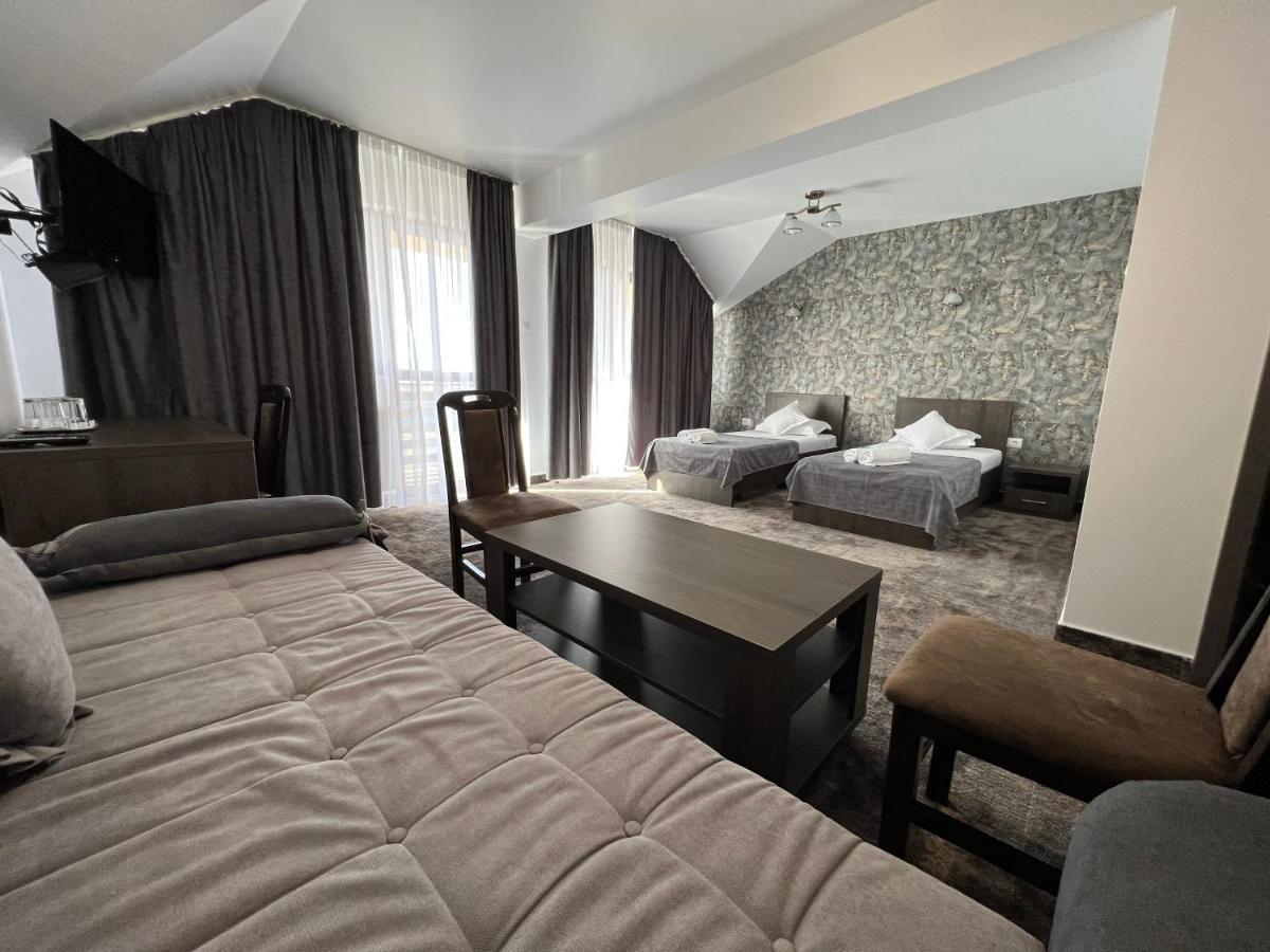 Motel Infinit Târgu Jiu Exteriér fotografie