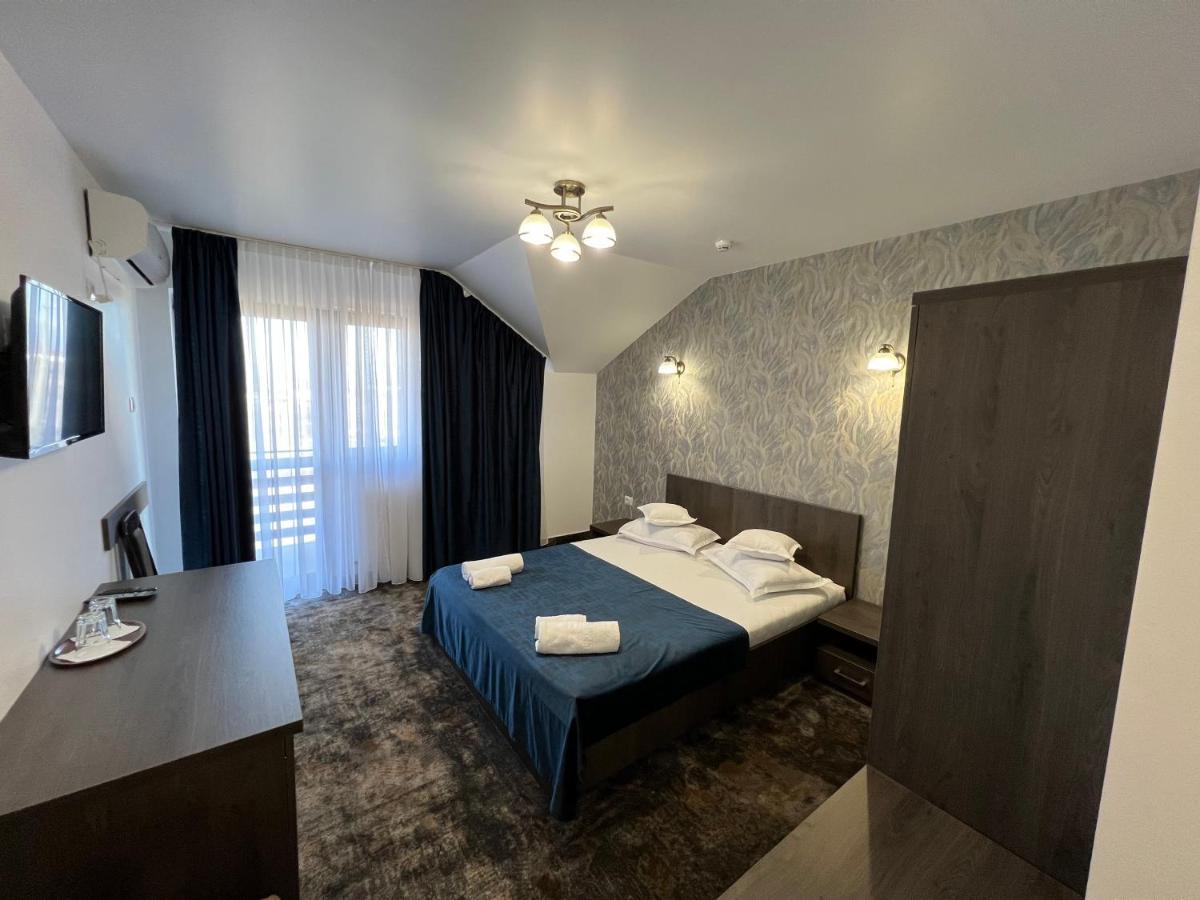 Motel Infinit Târgu Jiu Exteriér fotografie