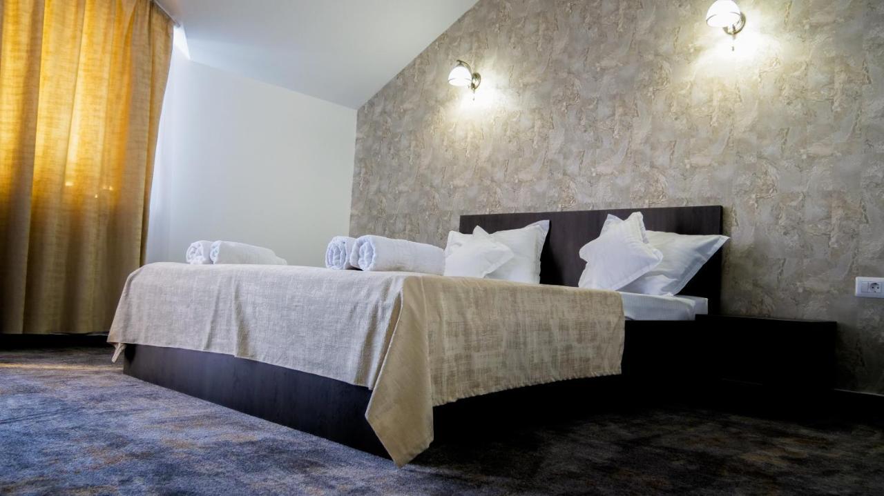 Motel Infinit Târgu Jiu Exteriér fotografie
