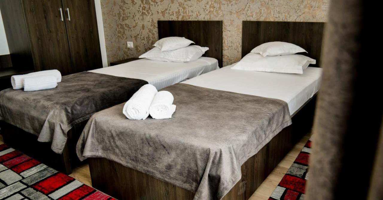 Motel Infinit Târgu Jiu Exteriér fotografie