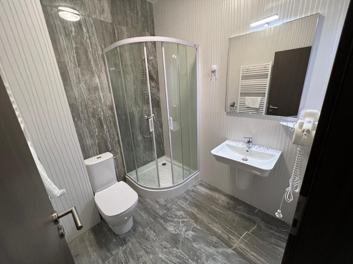Motel Infinit Târgu Jiu Exteriér fotografie