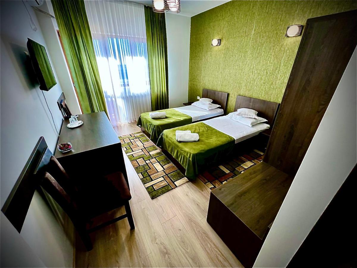 Motel Infinit Târgu Jiu Exteriér fotografie